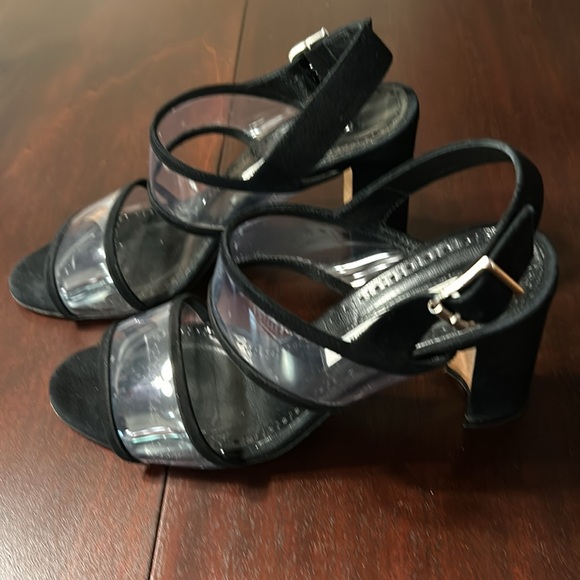 Manolo Blahnik black suede sandals with two transparent straps. 3 1/2” heel. - Picture 2 of 6